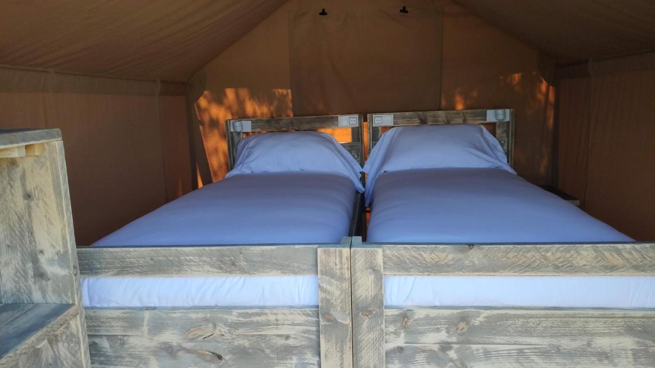Camping Las Gaviotas Naveces Luaran gambar